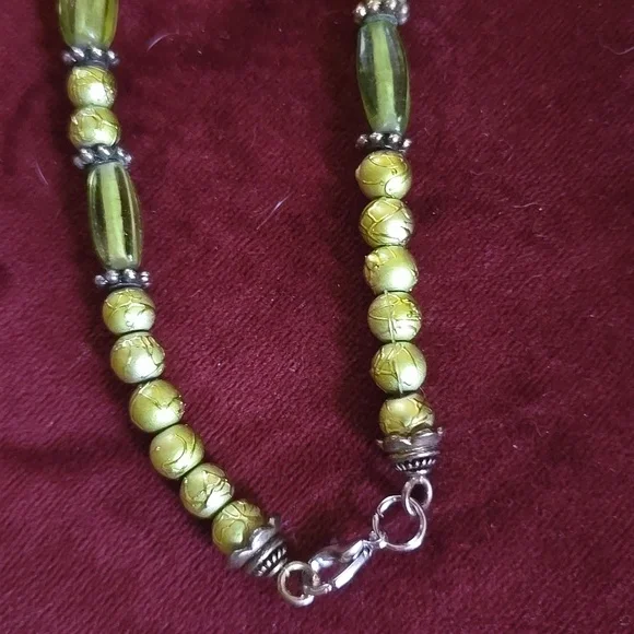 Vintage Green Glass Wedding Cake Beads Beaded Necklace - Picture 4 of 5